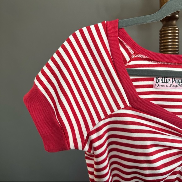 Bettie Page Ships Ahoy 1950s Inspired Sweat Heart Striped Top - Picture 3 of 7
